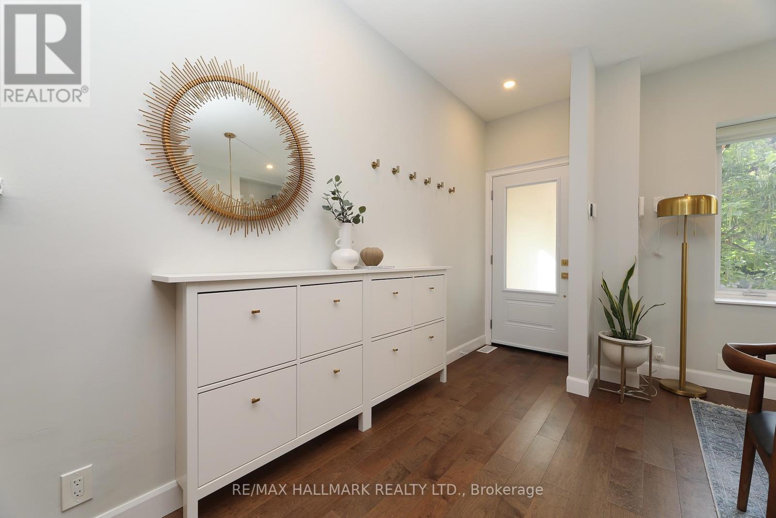 701 Greenwood Avenue — photo 3
