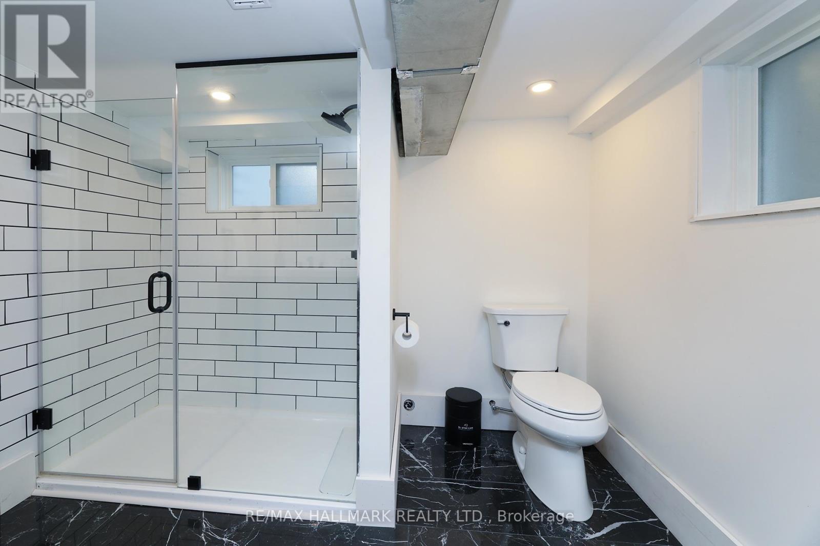 701 GREENWOOD AVENUE - 34