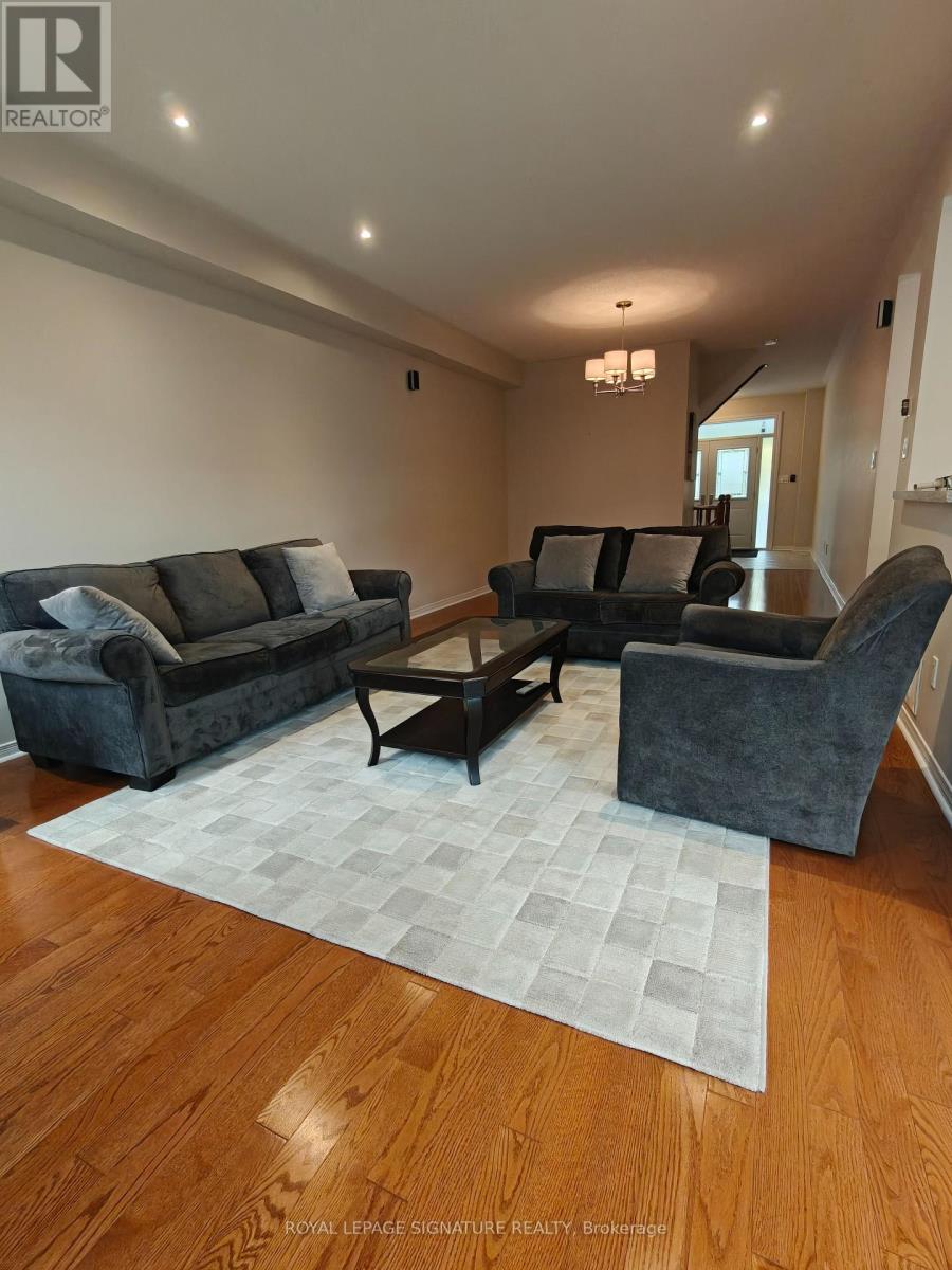 116 Silverwood Circle, Ajax, ON photo 7