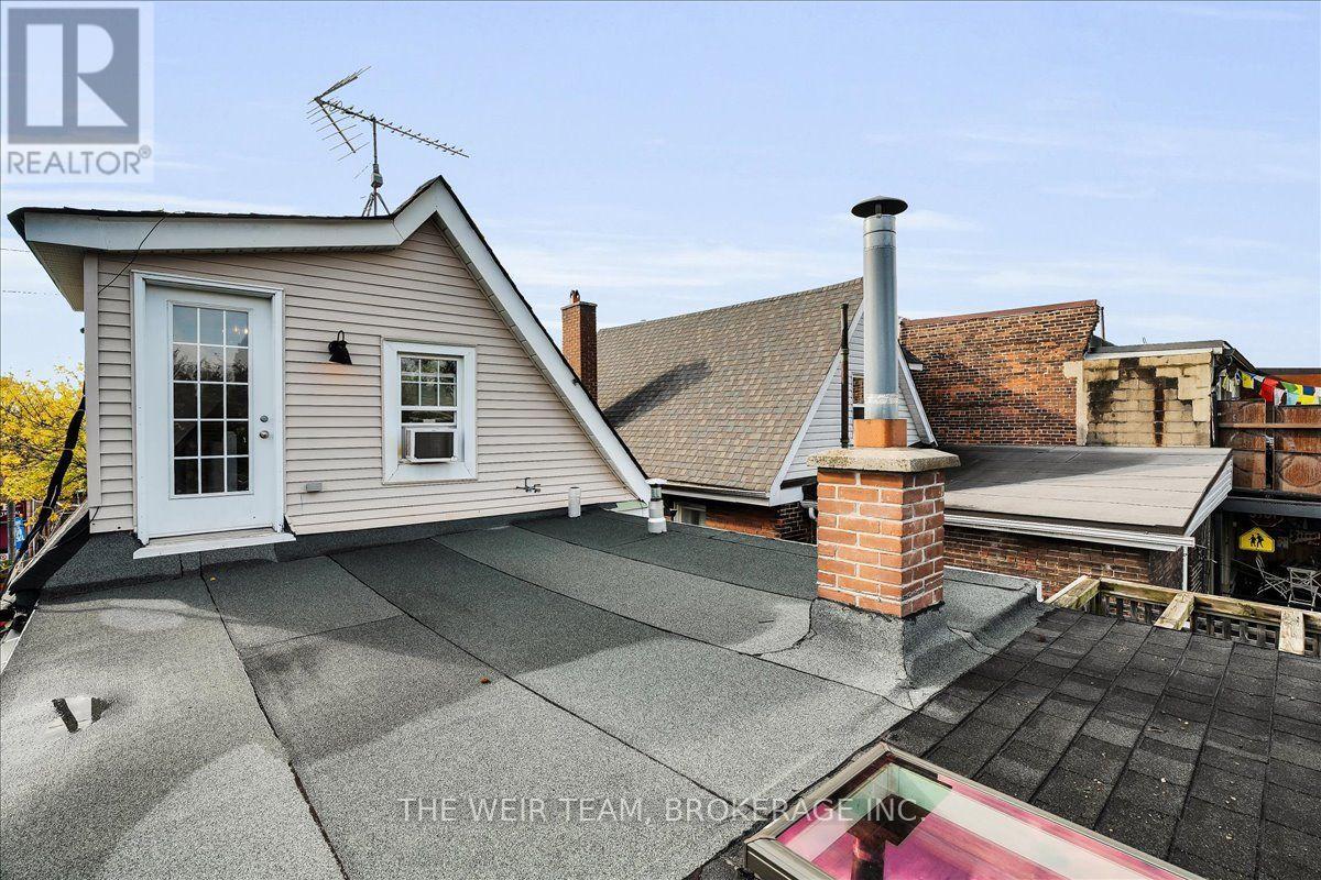 1394 Queen Street East, Toronto, ON photo 24