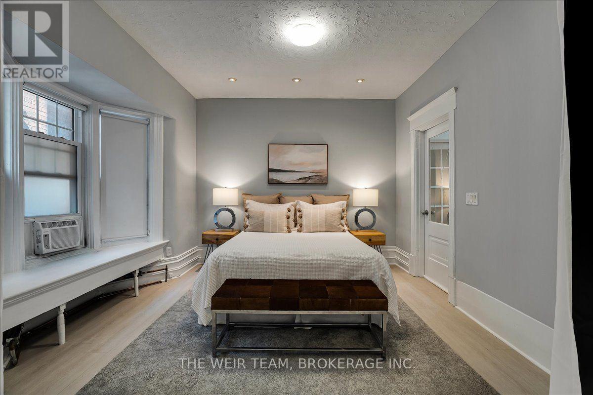 1394 Queen Street East, Toronto, ON photo 6