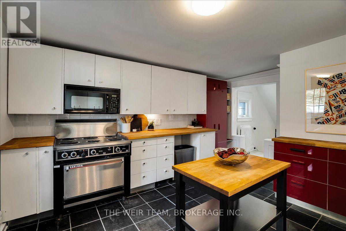 1394 Queen Street East, Toronto, ON photo 8