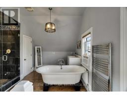 1394 Queen Street E, Toronto, ON M4L1C9 Photo 21