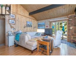 4995 Shoreline Dr, Bowser, BC V0R1G0 Photo 7