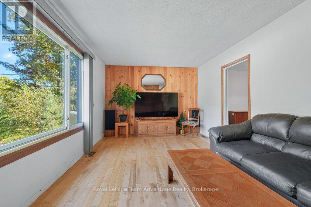 48 Hammel Avenue — photo 11
