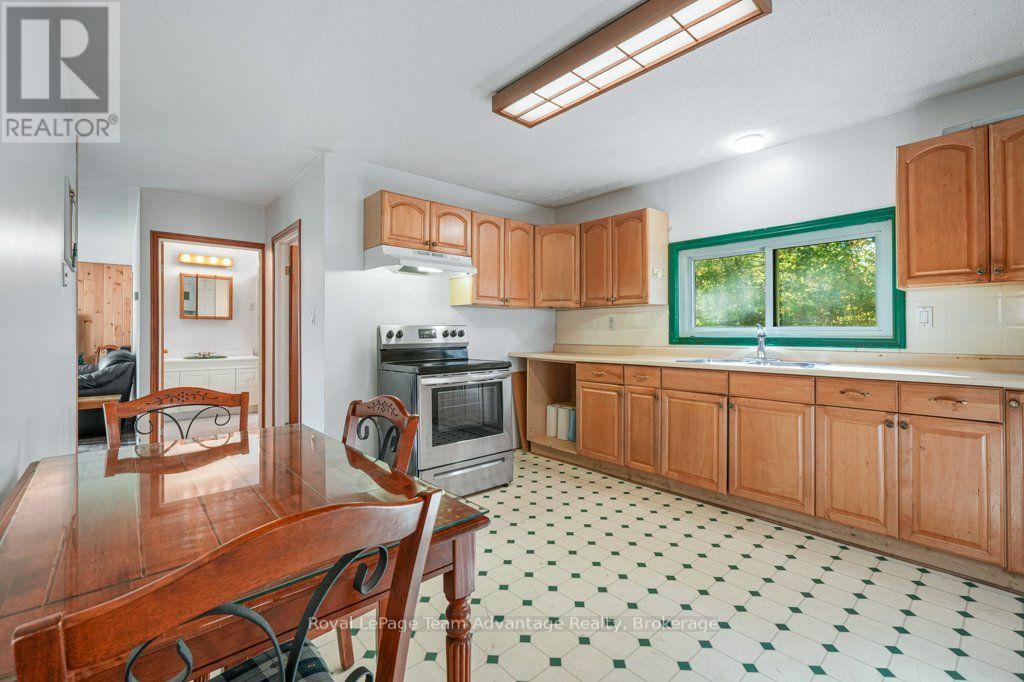 48 Hammel Avenue — photo 15