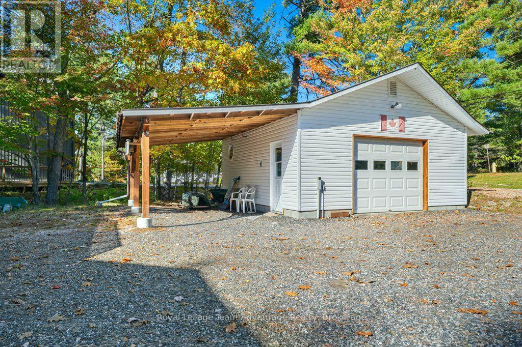 48 Hammel Avenue — photo 3