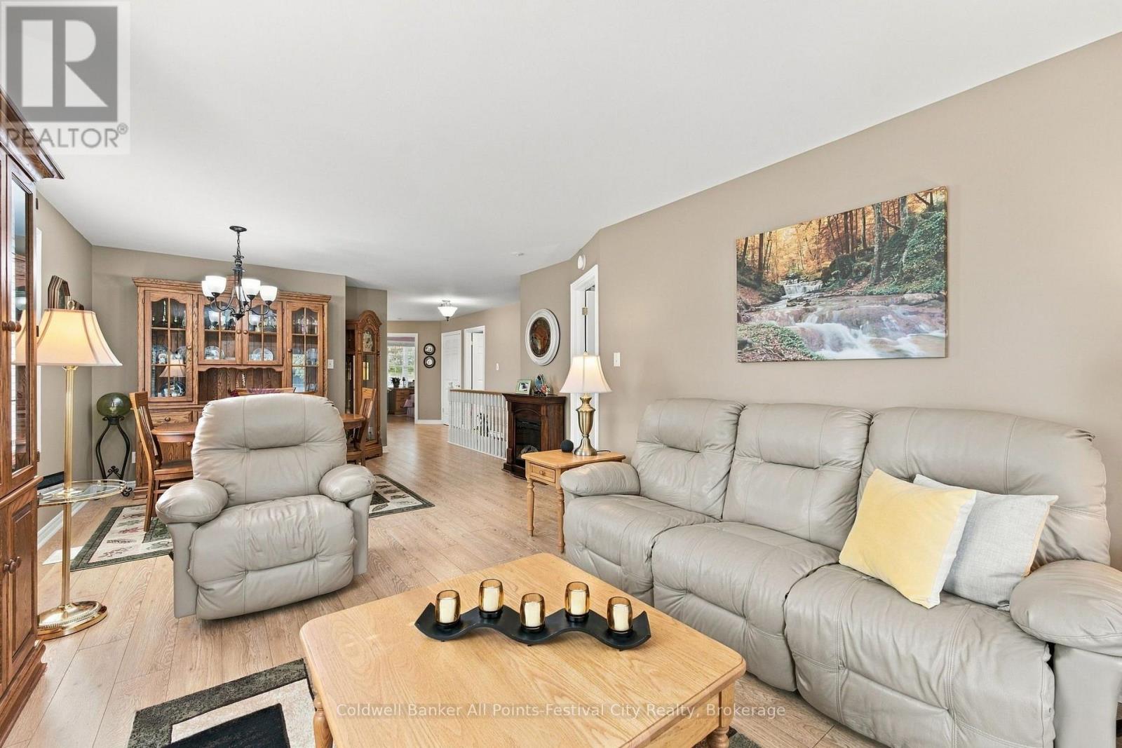 407 Warren Street — photo 13