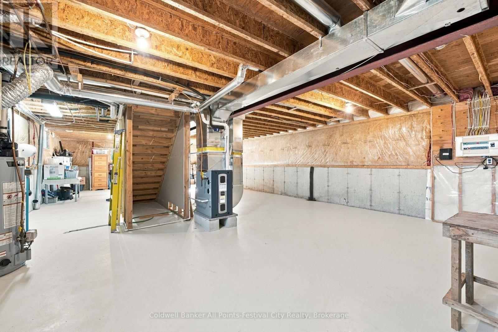 407 Warren Street — photo 30