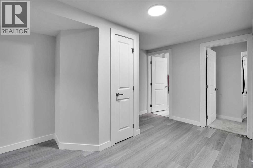 4304 44 Avenue NE - Image 25