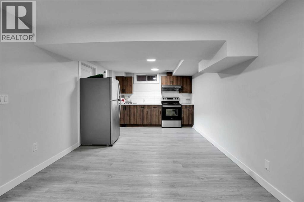 4304 44 Avenue NE - Image 27