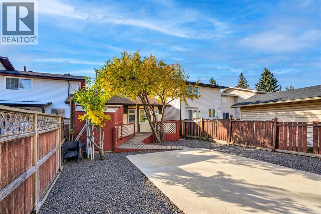4304 44 Avenue NE - Image 39
