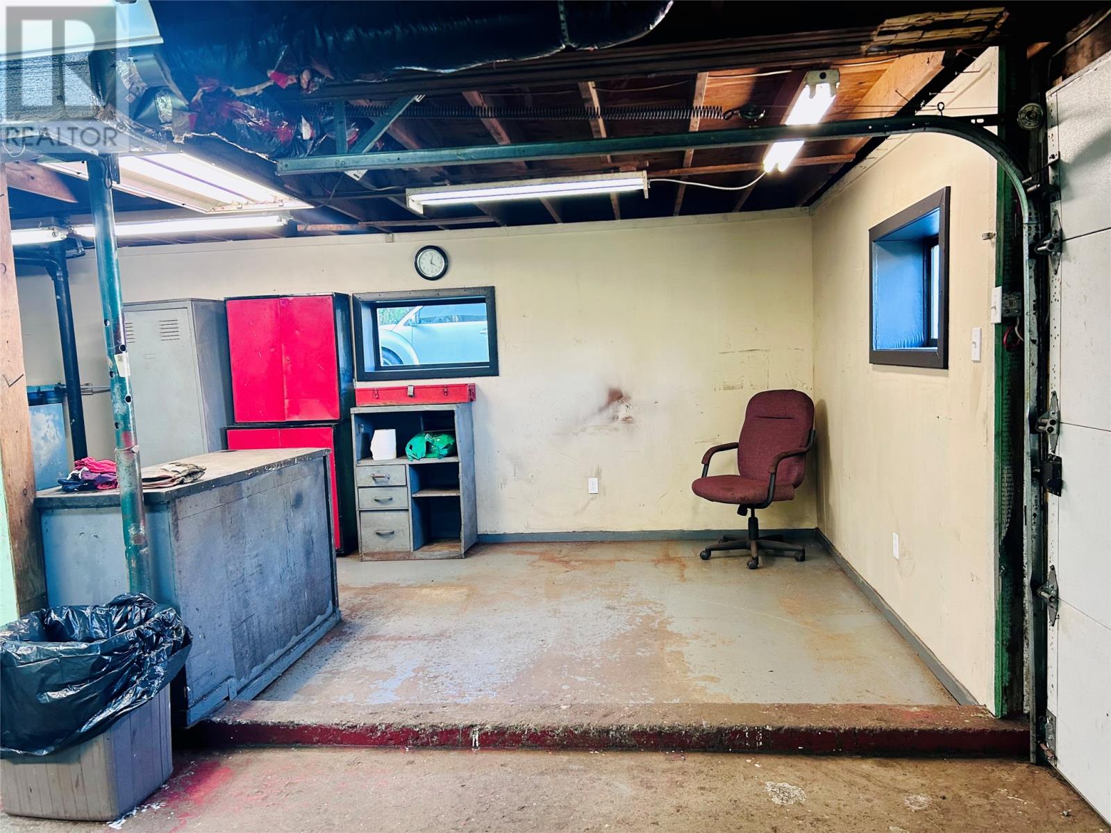 1586-1590 Main Road - 29