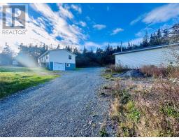 1586-1590 Main Road thumbnail 2