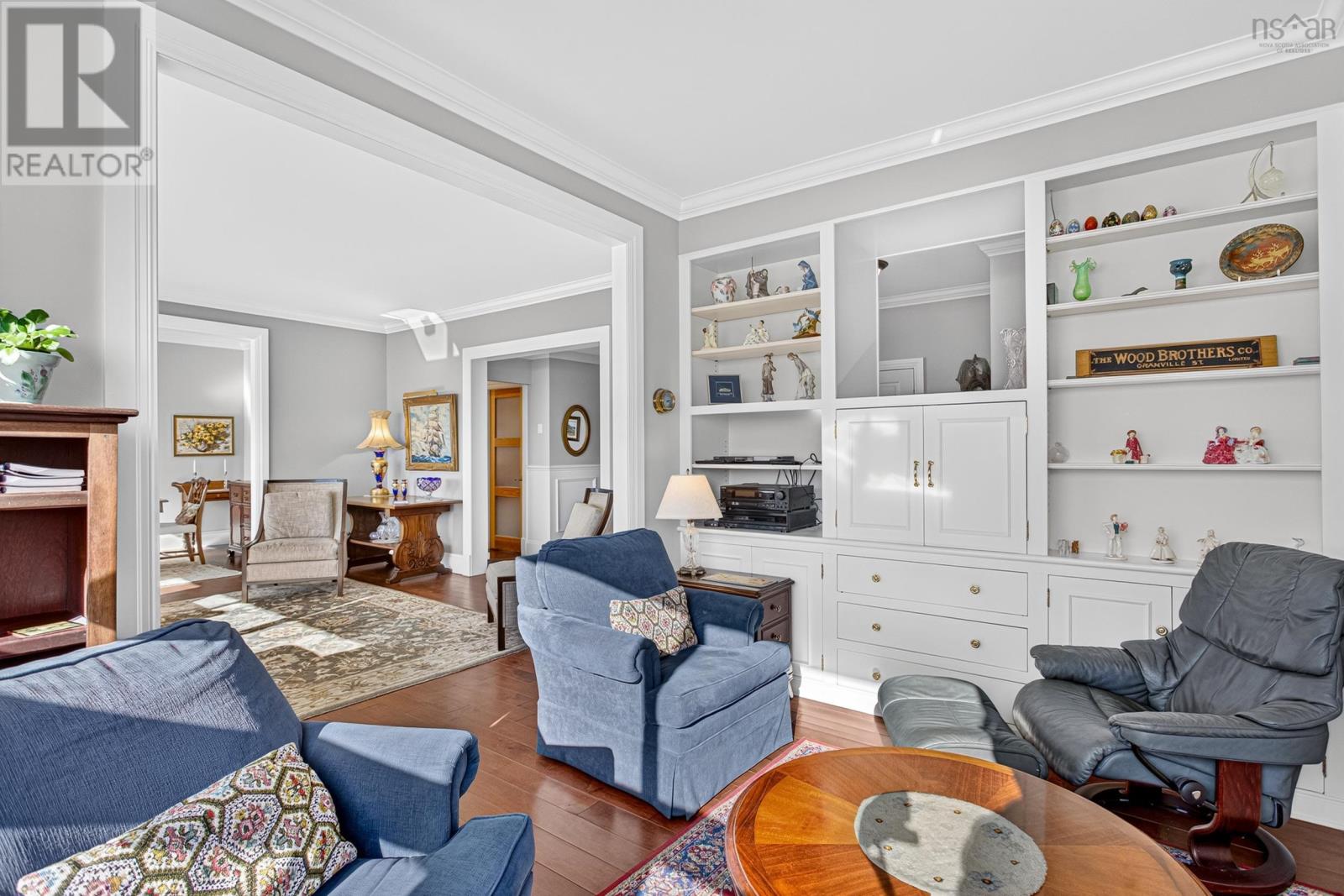 Property 31 of 46 of 701 6095 Coburg Road