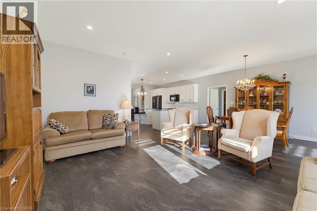 375 Mitchell Road South — photo 16