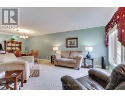 Family room - 61 Hudson Crescent, Bradford West Gwillimbury, ON L3Z2K1 Photo 6