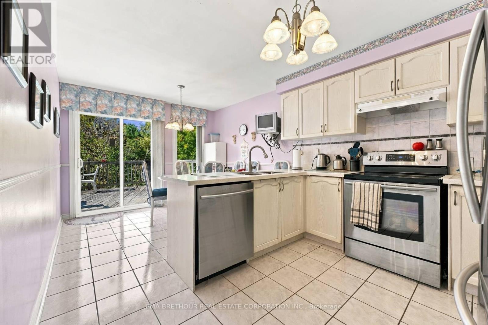 18 Deerglen Terrace — photo 8