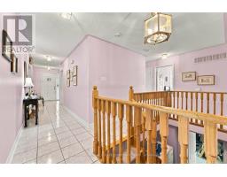 Laundry room - 18 Deerglen Terrace, Aurora, ON L4G6Y2 Photo 11