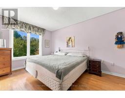 18 Deerglen Terrace, Aurora, ON L4G6Y2 Photo 14