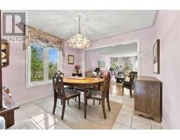 Family room - 18 Deerglen Terrace, Aurora, ON L4G6Y2 Photo 7