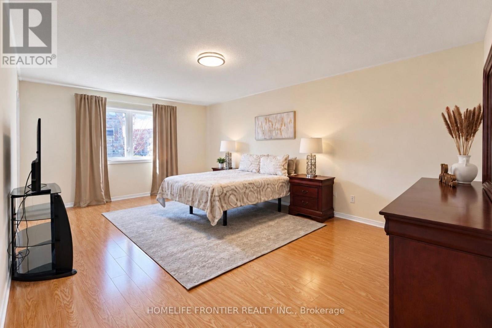 65 MAFFEY CRESCENT - 13
