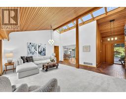 Family room - 114 Kingsworth Road, King, ON L7B1J9 Photo 9