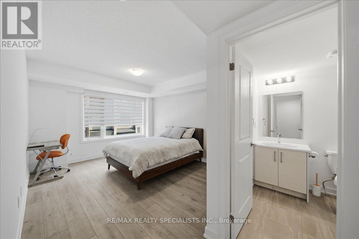 32 Magnolia Lane — photo 11