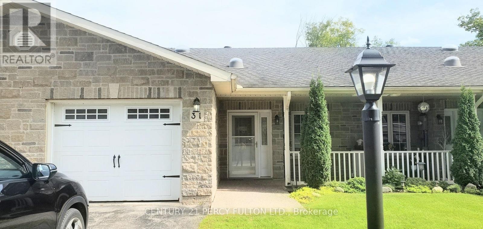 31 GREENWAY DRIVE - 1