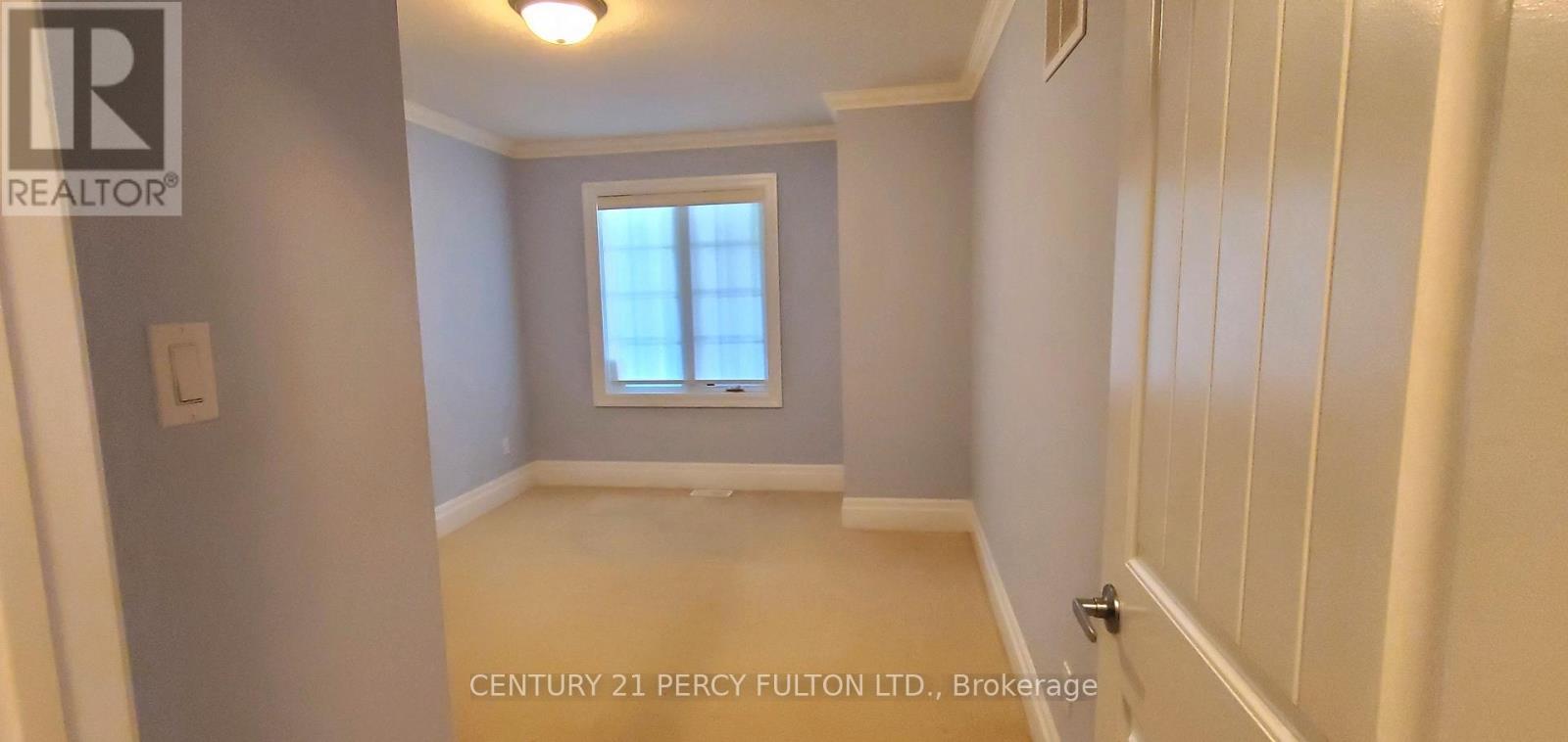 31 GREENWAY DRIVE - 13