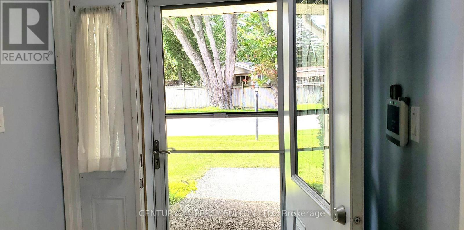 31 Greenway Drive, Wasaga Beach, ON photo 2