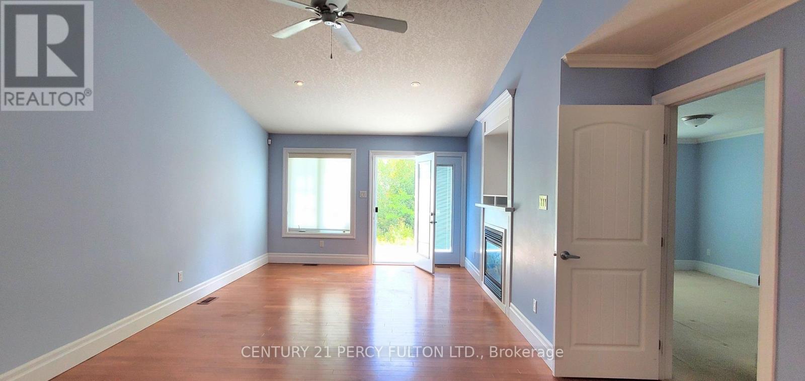 31 GREENWAY DRIVE - 8