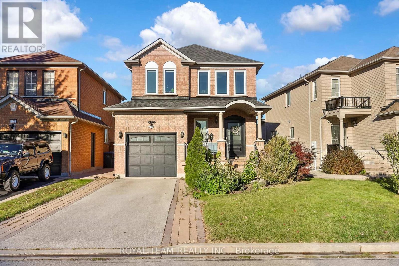 40 EMILY CARR CRESCENT, Caledon (Bolton West)
