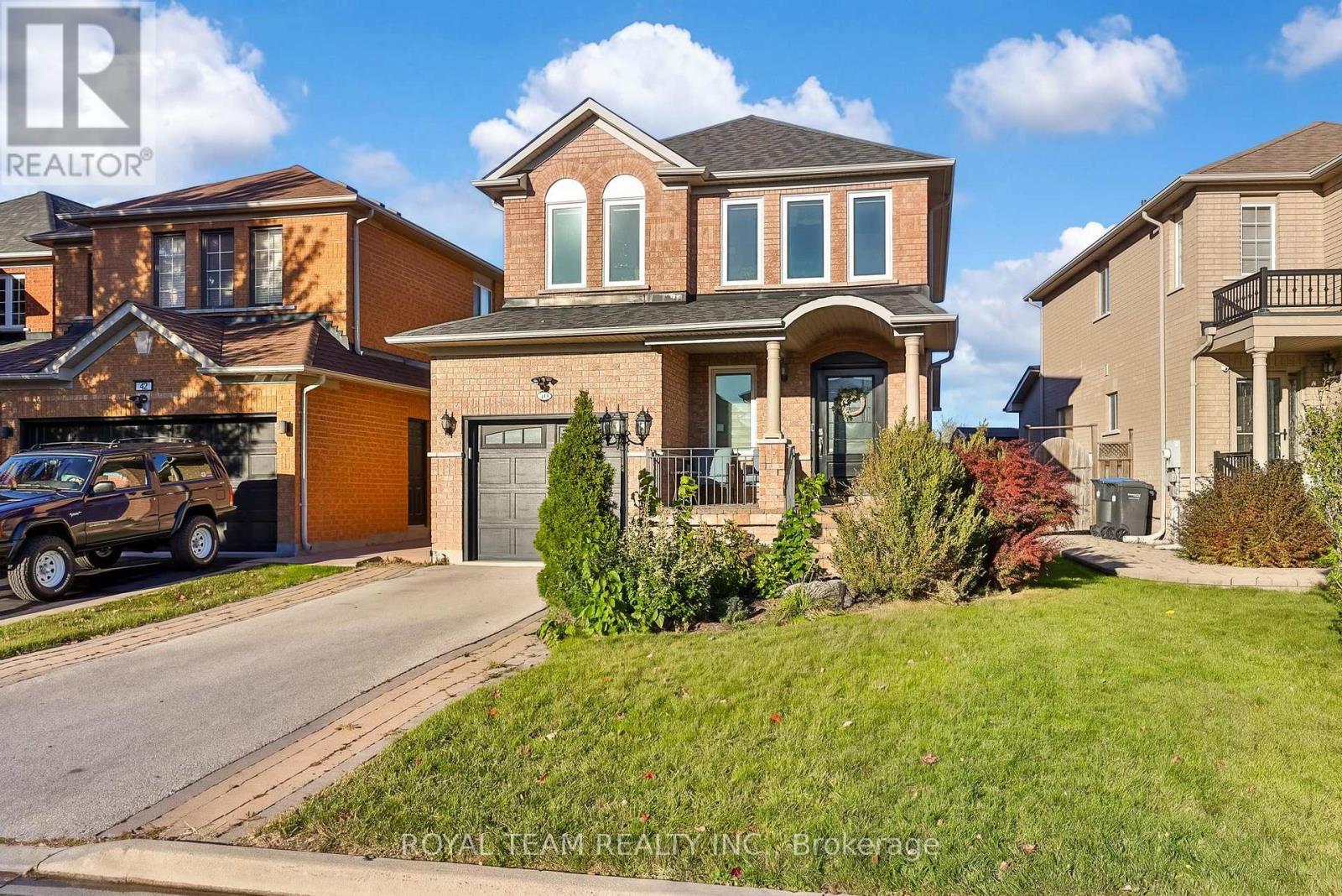 40 EMILY CARR CRESCENT, Caledon (Bolton West) — photo 2