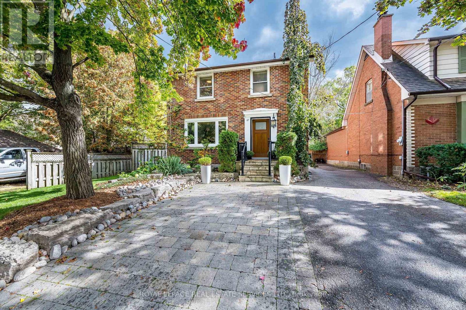 47 Frederick Street, Brampton, ON photo 2