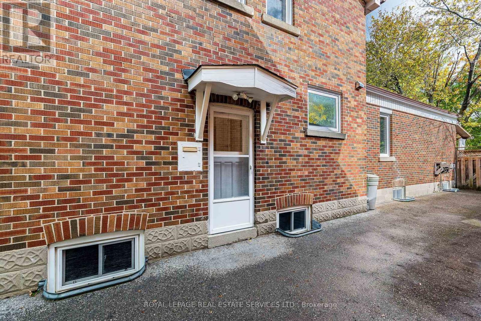 47 Frederick Street, Brampton, ON photo 34