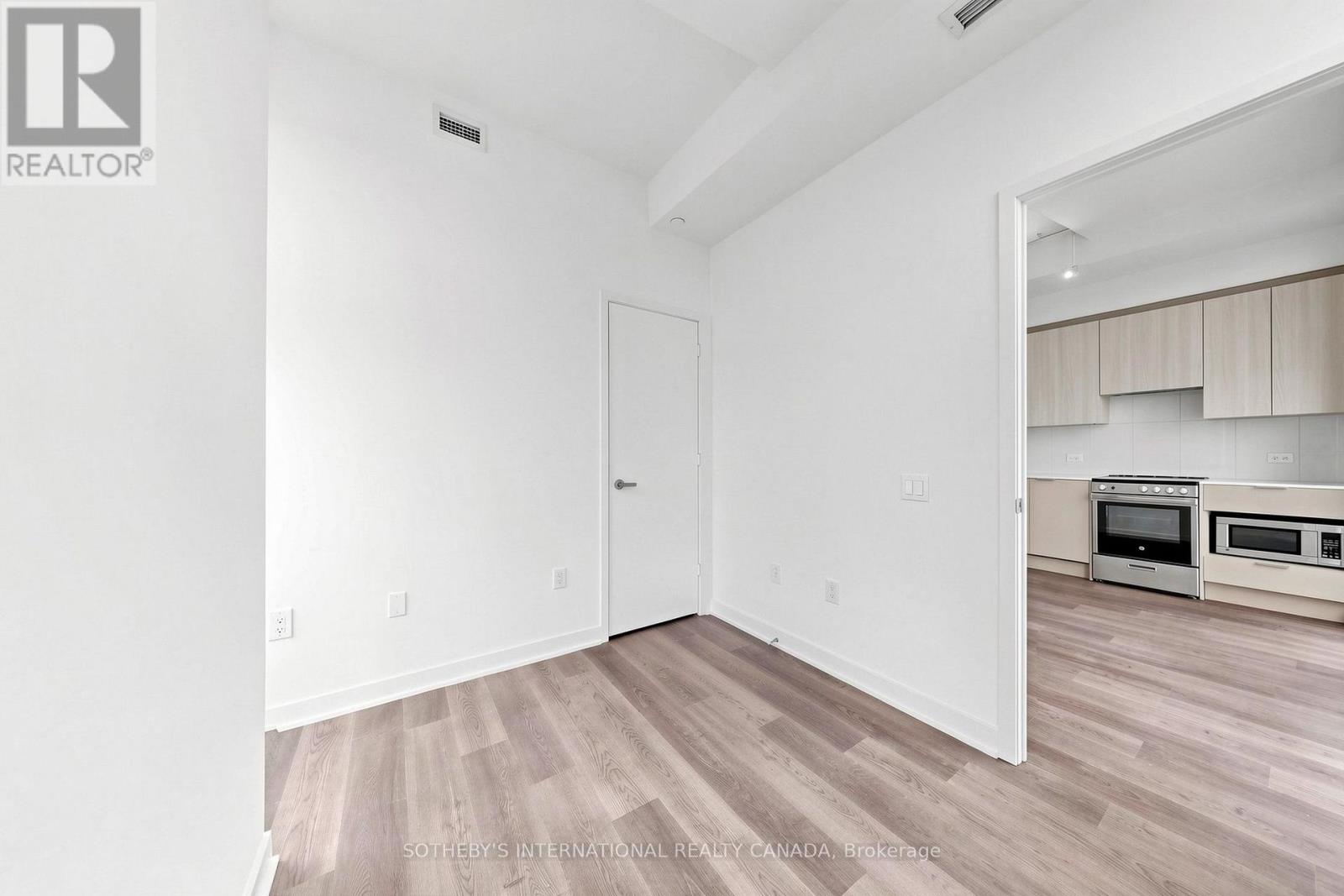 3900 Confederation Parkway — photo 13