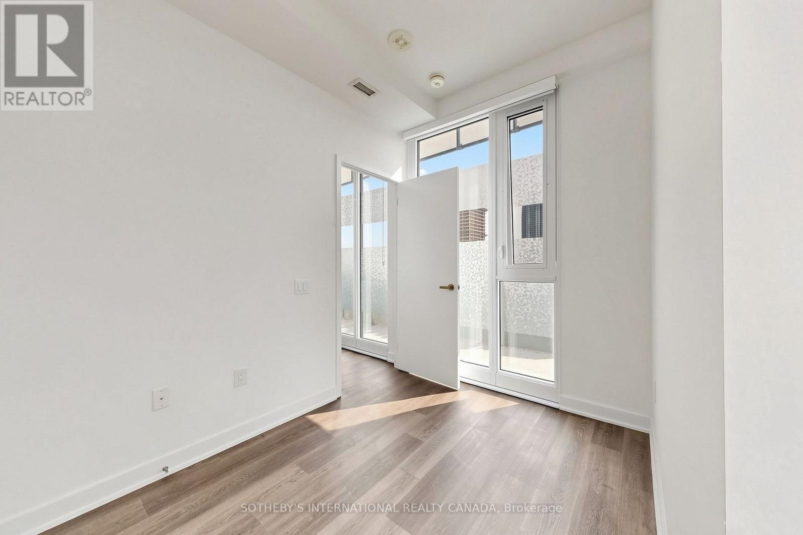 3900 Confederation Parkway — photo 15