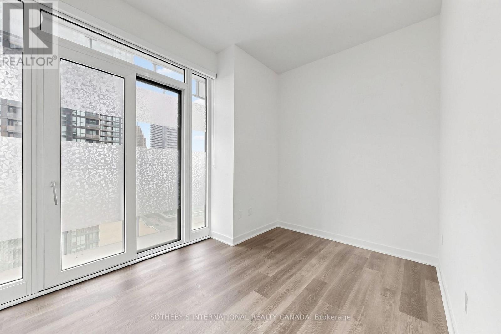 3900 Confederation Parkway — photo 16