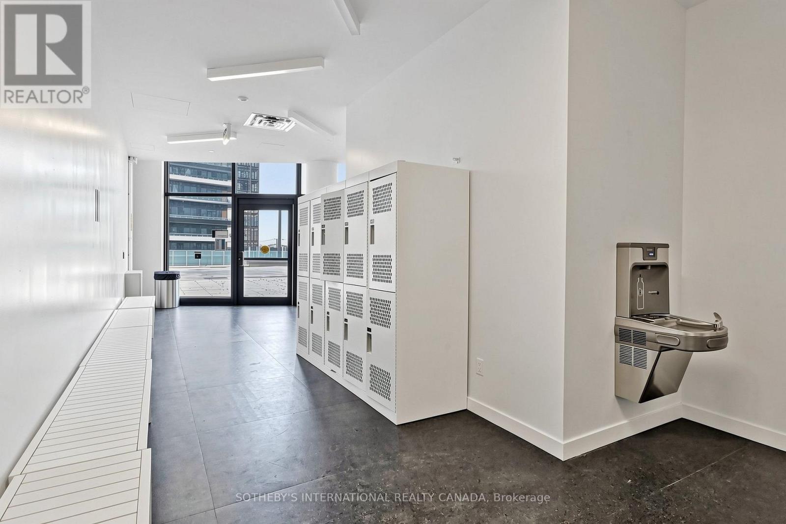 3900 Confederation Parkway — photo 40