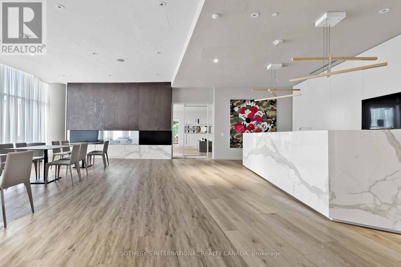 3900 Confederation Parkway — photo 43
