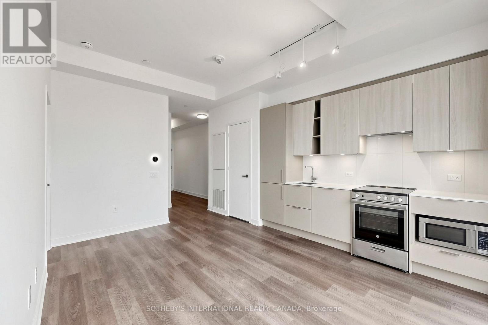 3900 Confederation Parkway — photo 8