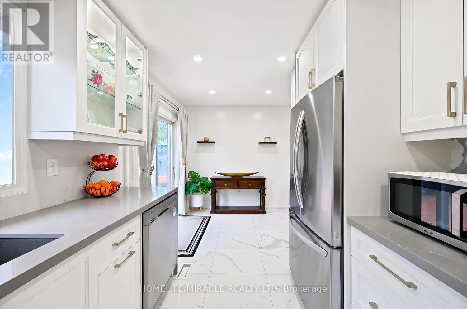 1552 Harwood Drive, Milton, ON photo 19