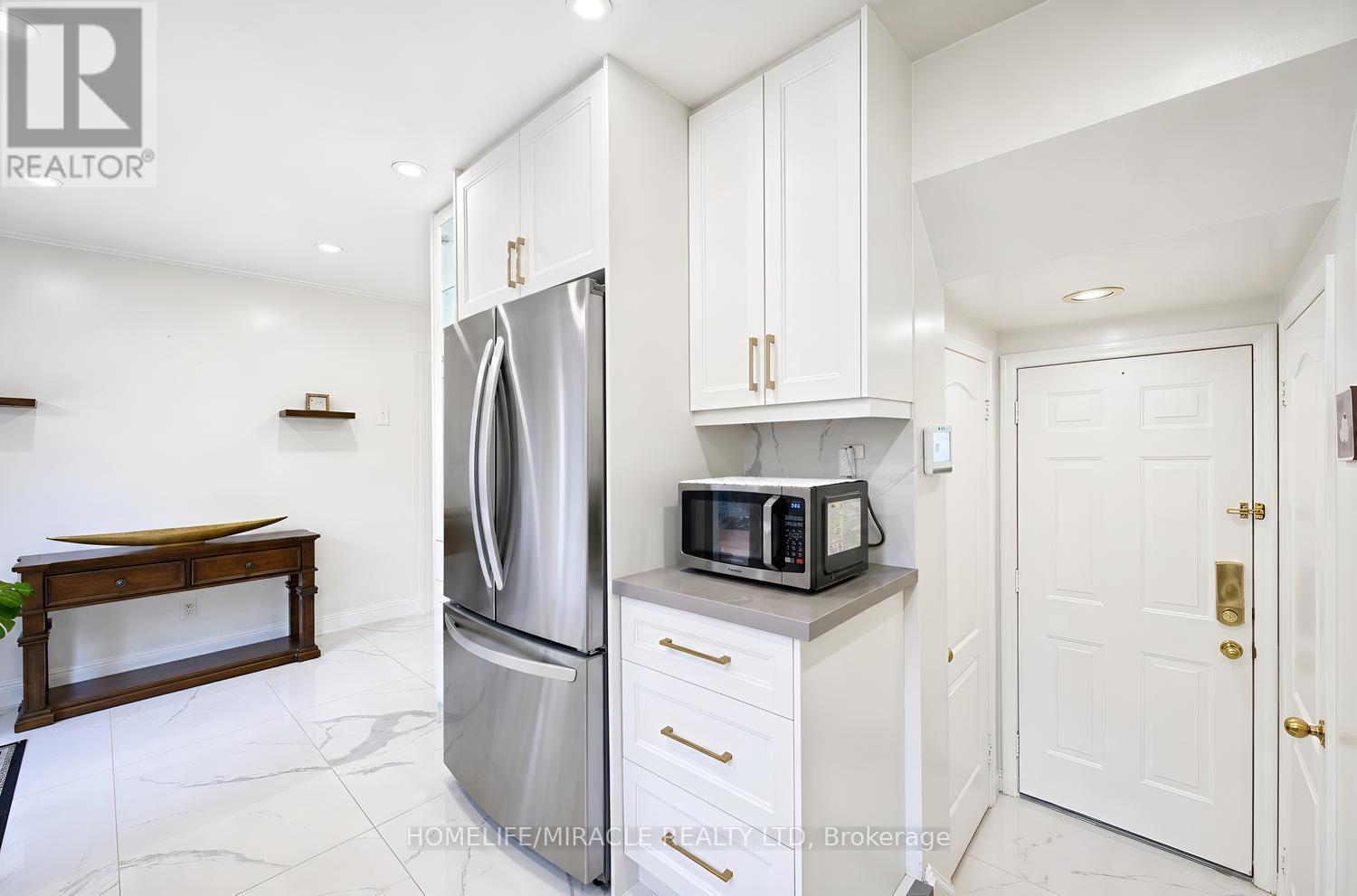 1552 HARWOOD DRIVE - 22