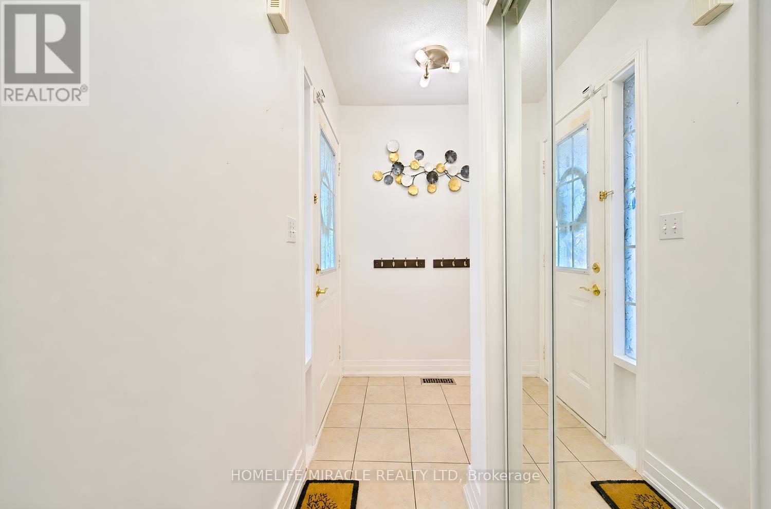 1552 Harwood Drive, Milton, ON photo 8