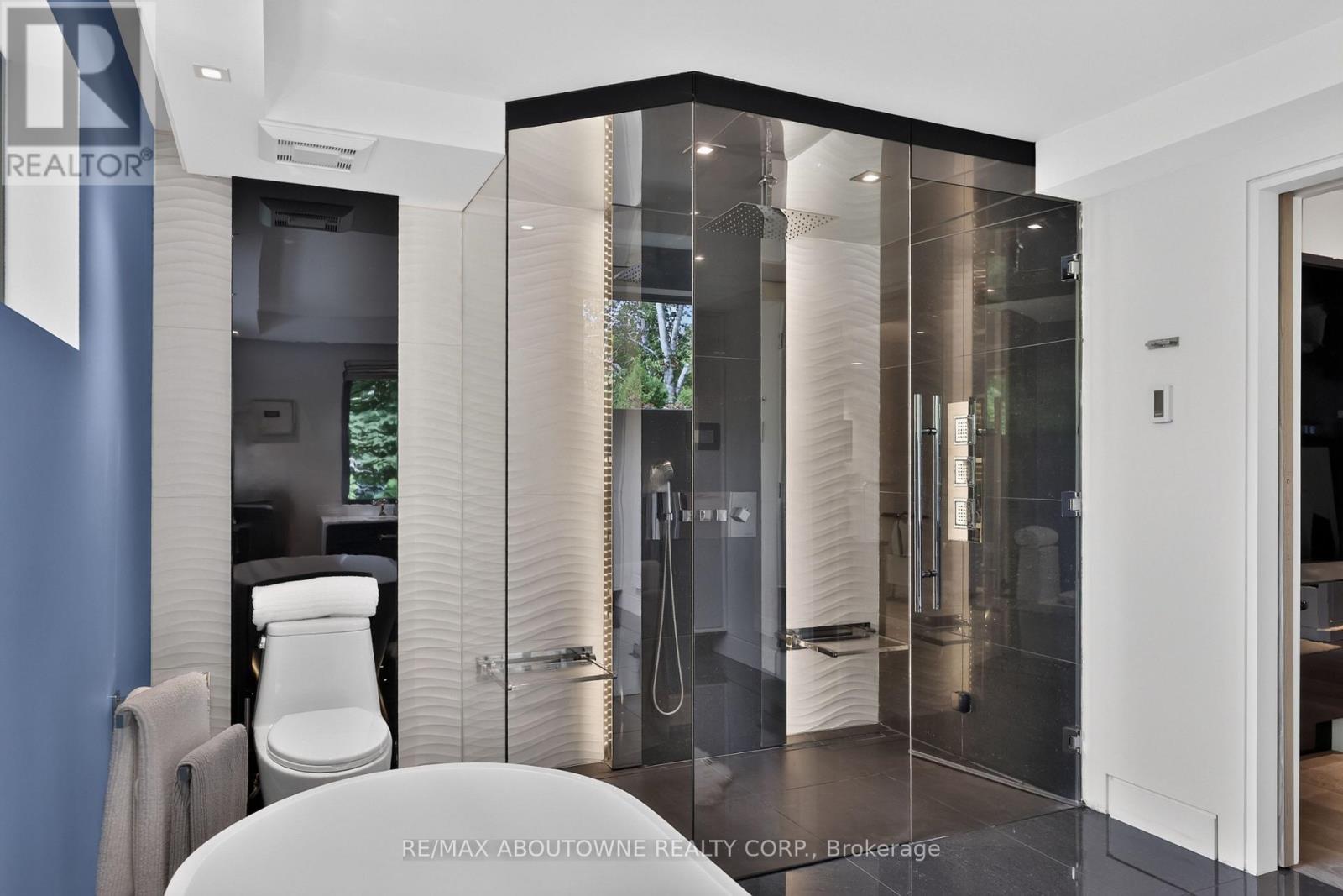 2108 PORTWAY AVENUE - 30
