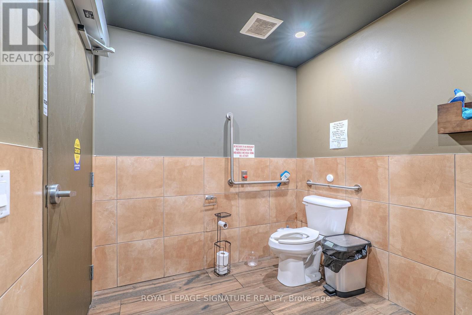 18 Corporation Drive — photo 11