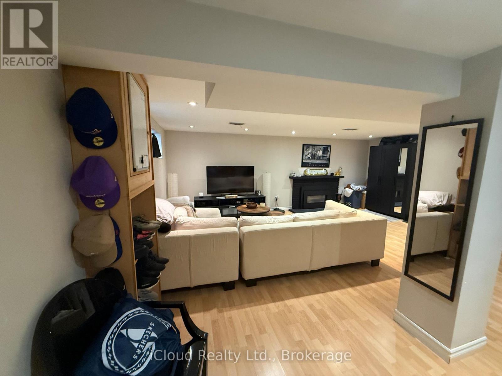 75 Walwyn Avenue, Toronto, ON photo 31