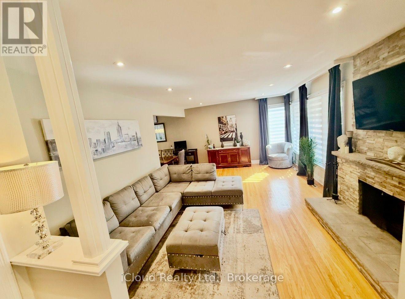 75 Walwyn Avenue, Toronto, ON photo 6