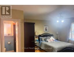 75 Walwyn Avenue, Toronto, ON M9N3H9 Photo 15